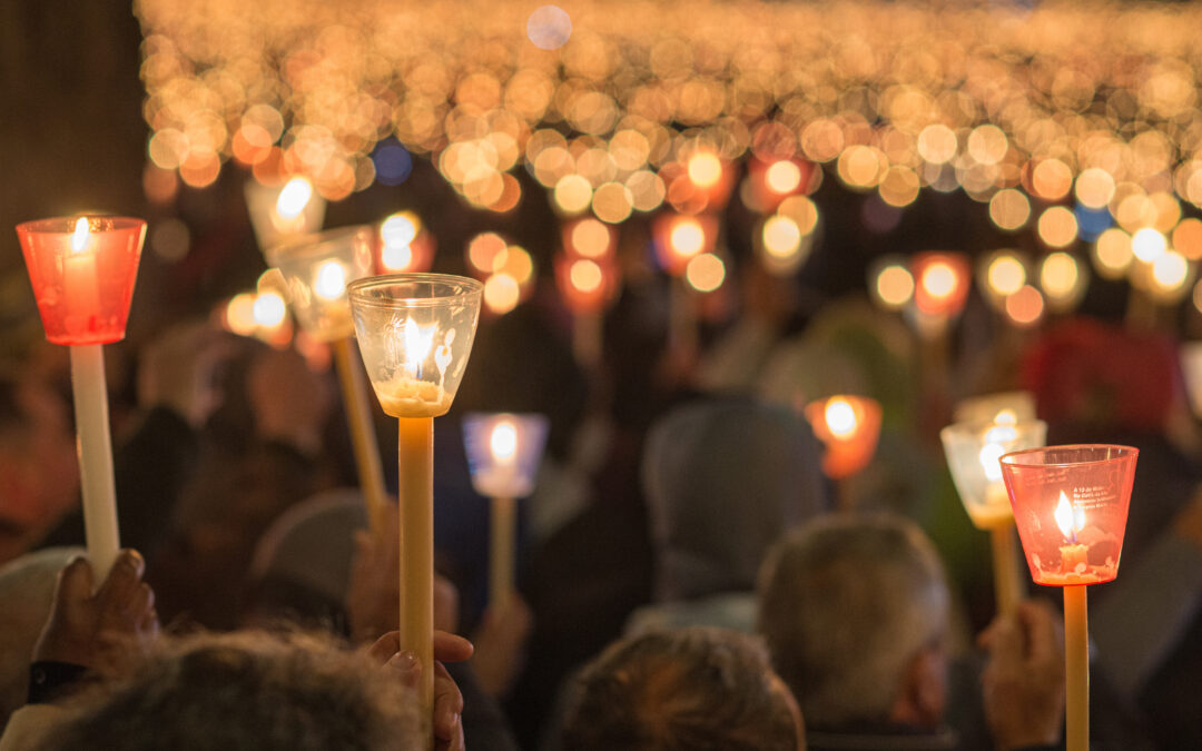 Weekly Inspiration: Praising God in the Storm